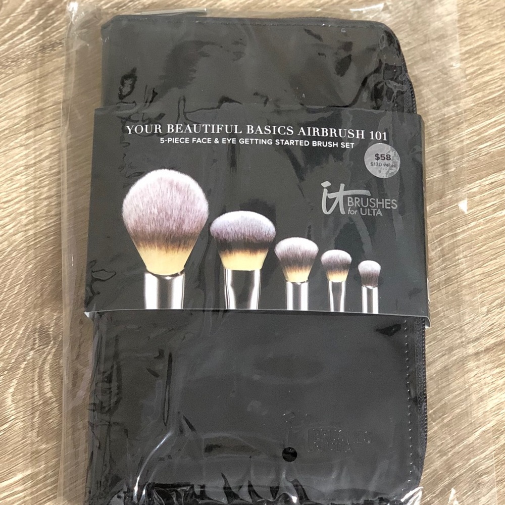 IT Cosmetics Airbrush 101 5 Pc Makeup Brush Set